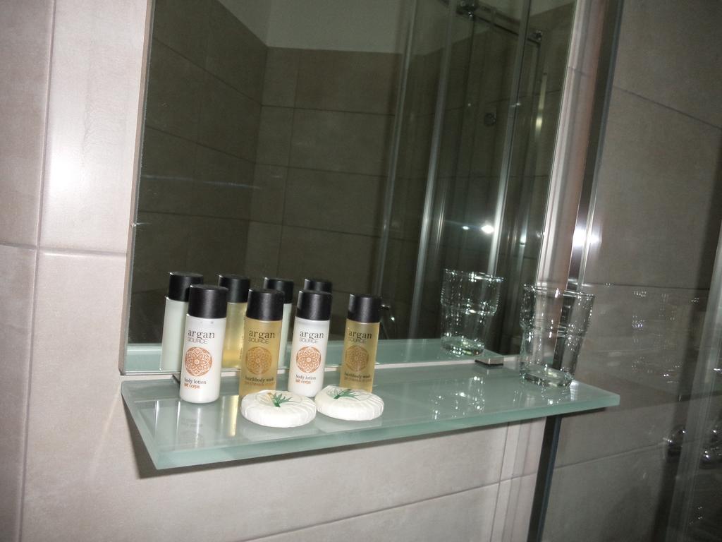 Galini Hotel Skála Eresoú Rum bild